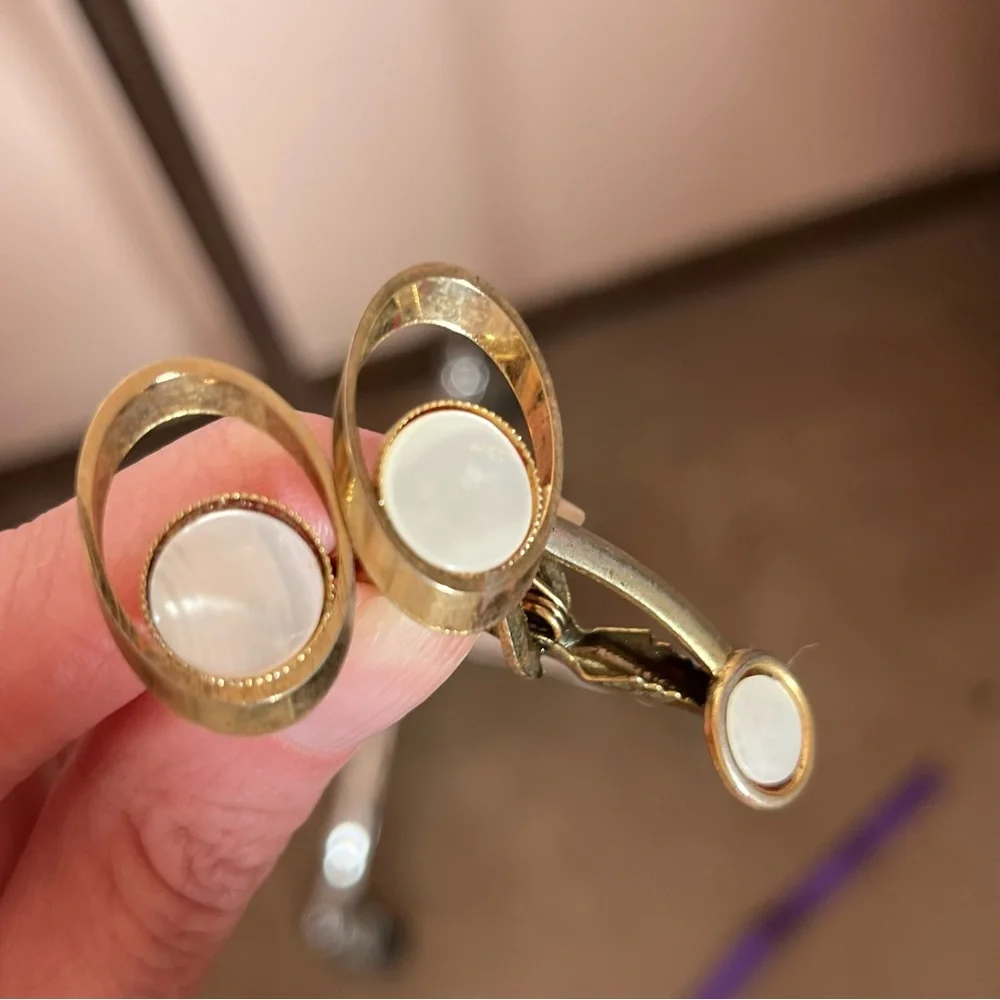 Vintage 1940’s Gold Art deco Mother of Pearl MCM oversized Cuff Link Set